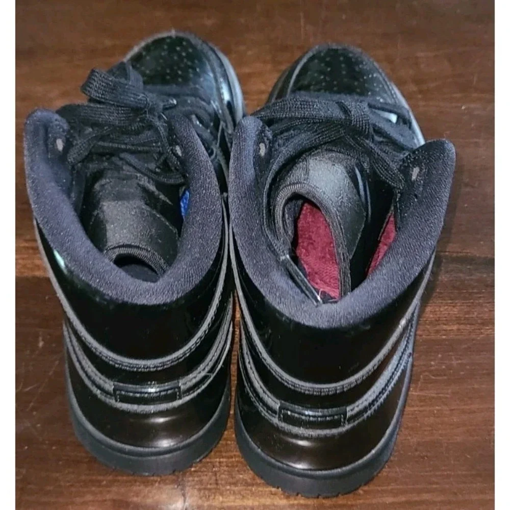 Nike Air Jordan 1 Mid Sneakers Youth Patent Size 5.5Y
